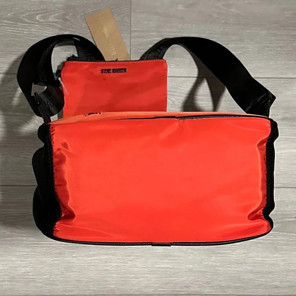 NWT. Steve Madden Red and Black BFresh Star Backpack